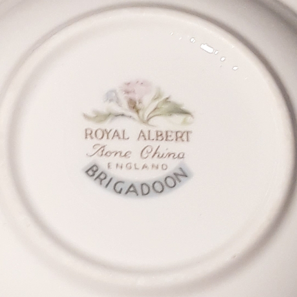 Vintage Royal Albert Brigadoon Floral Bone China Small Bowl - Picture 4 of 8